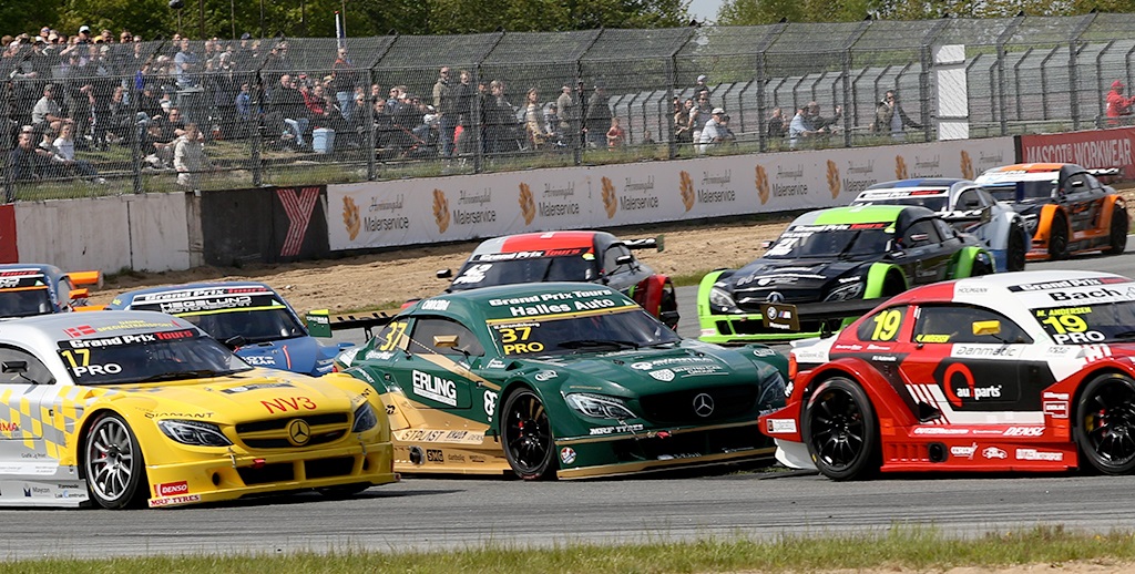 Kevin Brandsborg #37 skulle kæmpe en del inden sejren var hjemme.
(Foto: Motorsporten.dk)